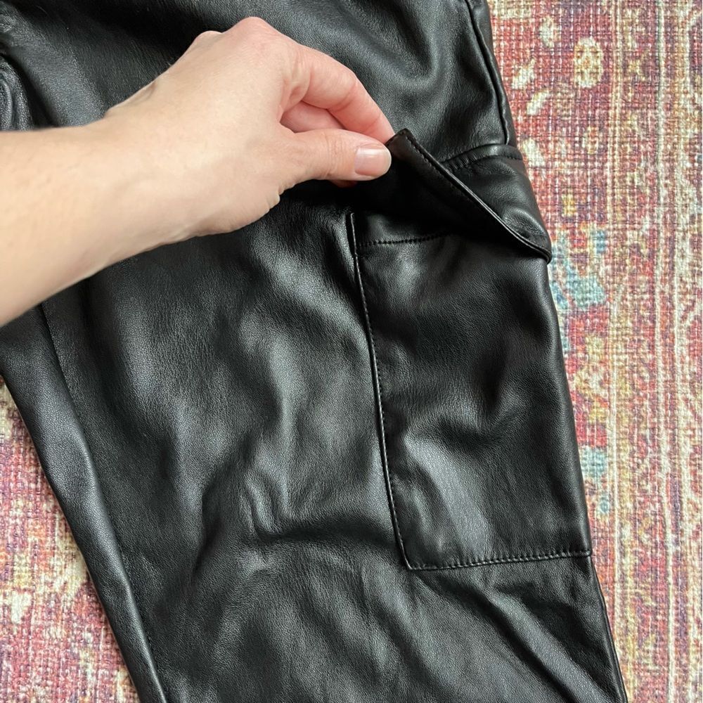 GAP women’s small faux leather Black Cargo cropped pants - Picture 5 of 9
